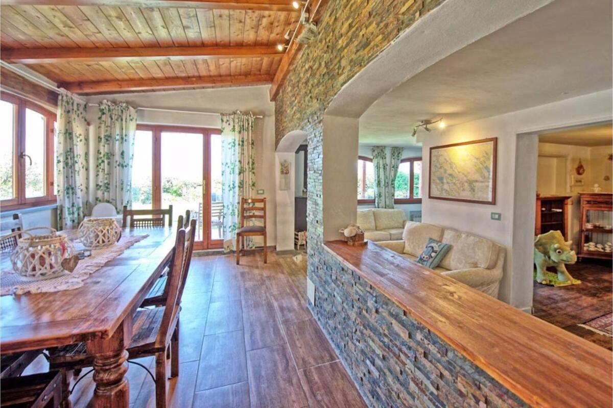 La Casa Fra Gli Ulivi Luxury Apartments With Pool Near Cinque Terre And Tuscany Monte Marcello Bagian luar foto