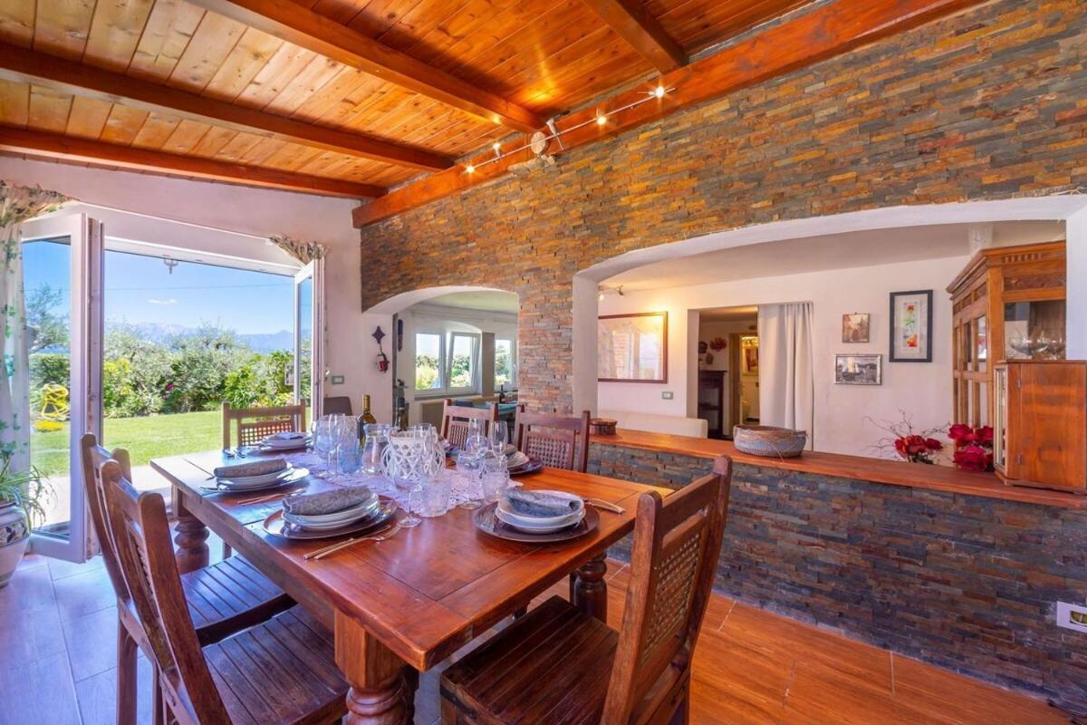 La Casa Fra Gli Ulivi Luxury Apartments With Pool Near Cinque Terre And Tuscany Monte Marcello Bagian luar foto