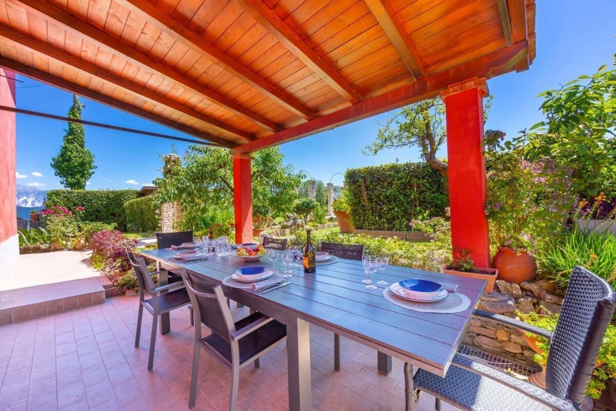 La Casa Fra Gli Ulivi Luxury Apartments With Pool Near Cinque Terre And Tuscany Monte Marcello Bagian luar foto