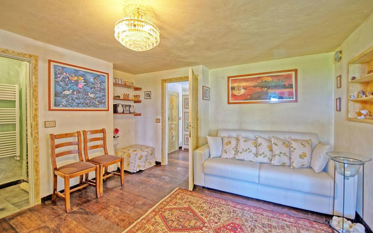 La Casa Fra Gli Ulivi Luxury Apartments With Pool Near Cinque Terre And Tuscany Monte Marcello Bagian luar foto